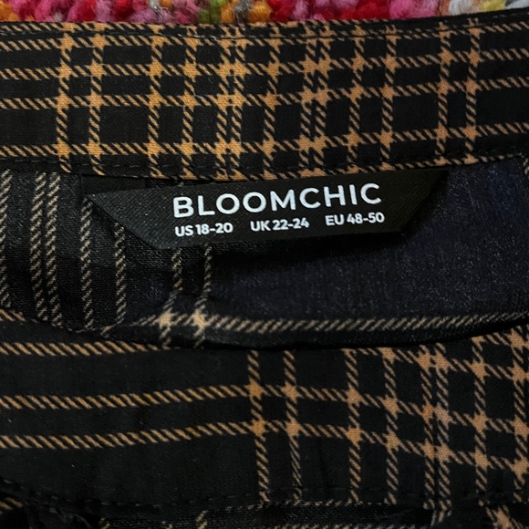 BloomChic Black and Gold plaid blouse, size 18-20 - Picture 2 of 4